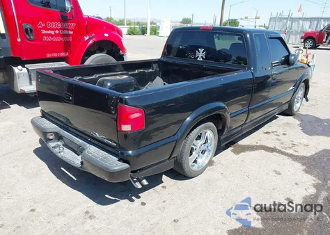 2000 Chevrolet S-10 Ls z USA, uszkodzony, nr VIN 1GCCS1959Y8267792